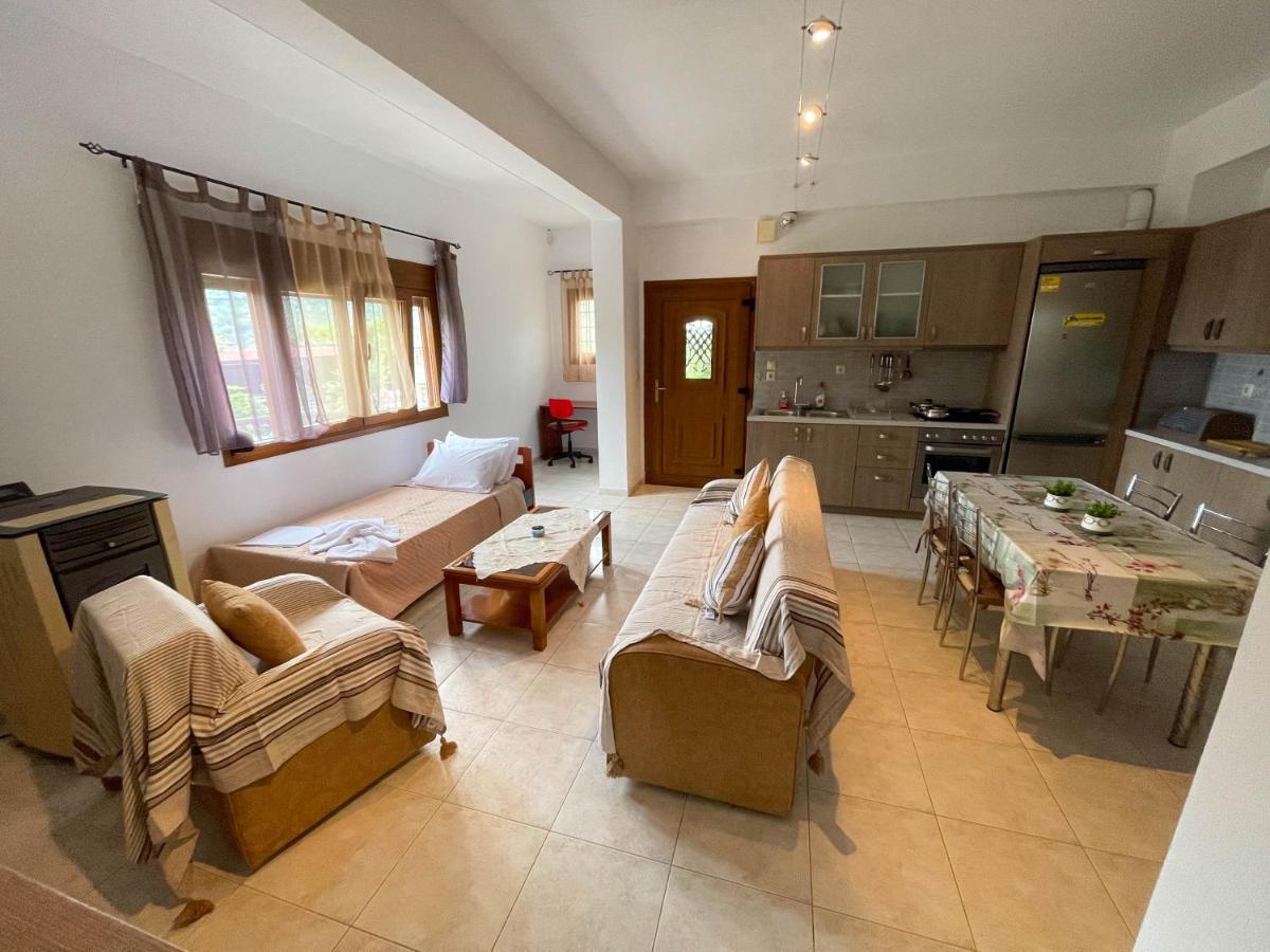 Efi'S Guest House Áyios Dhimítrios Extérieur photo