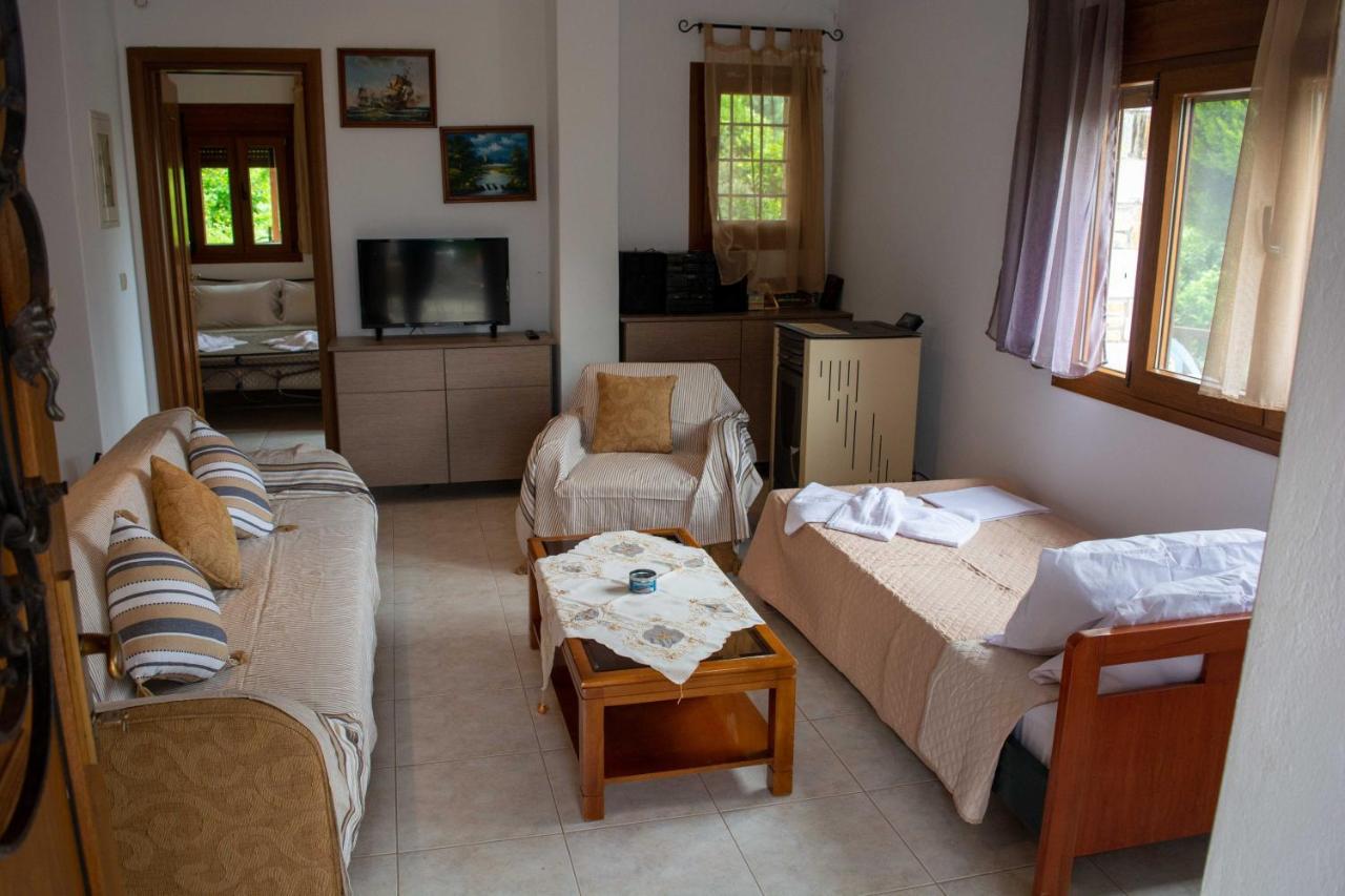 Efi'S Guest House Áyios Dhimítrios Extérieur photo